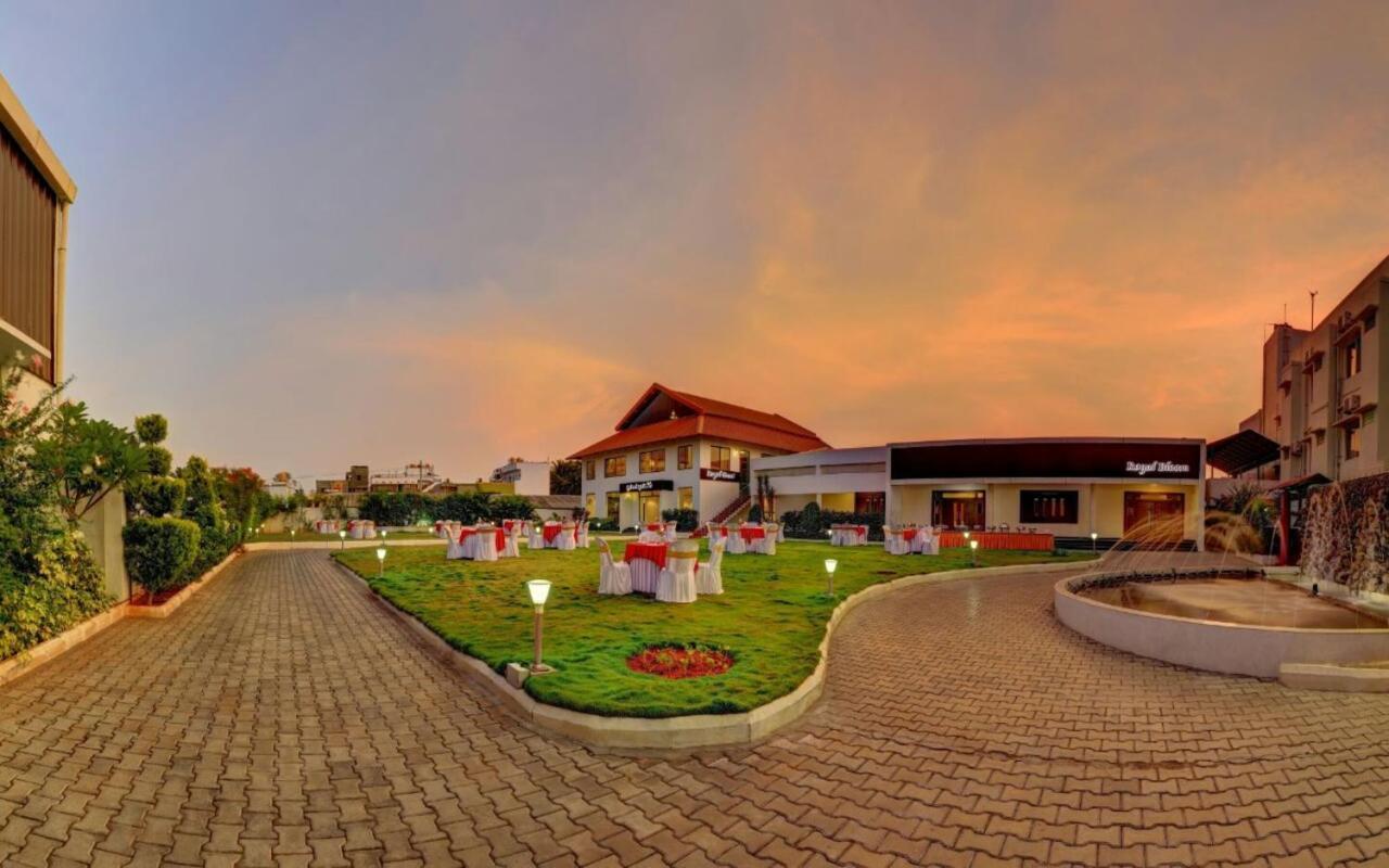 Hotel Kalyani Mysore Ngoại thất bức ảnh