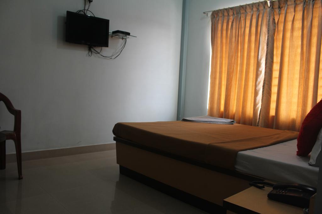 Hotel Kalyani Mysore Phòng bức ảnh