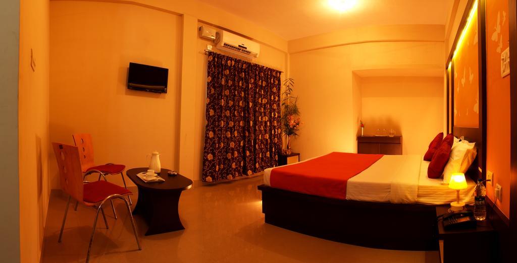 Hotel Kalyani Mysore Phòng bức ảnh
